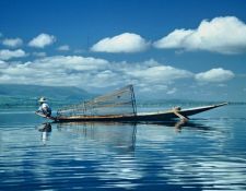 Sdostasien, Myanmar - Burma - Birma: Abenteuer im goldenen Land - traditionelles Fischerboot